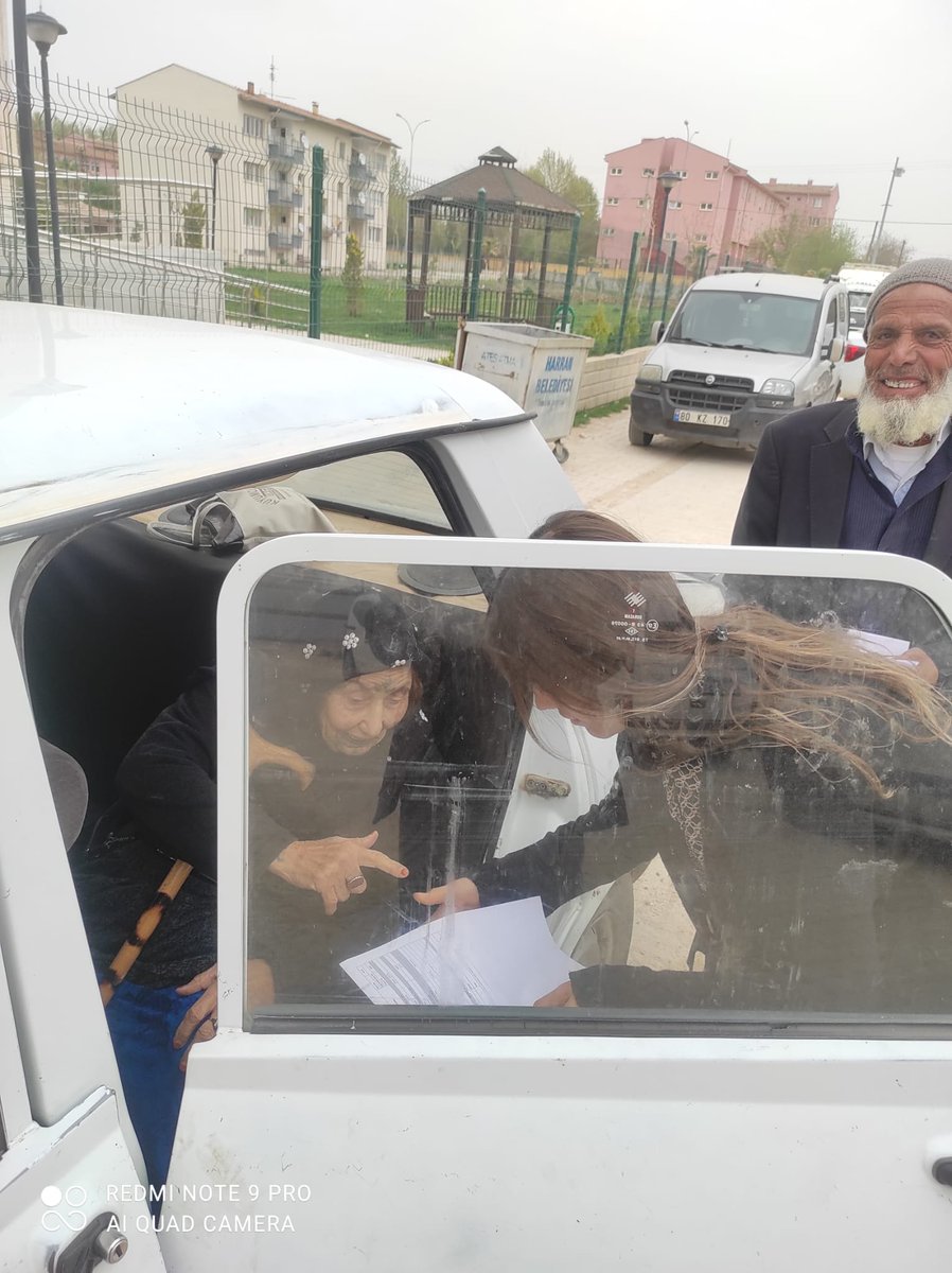 Mübarek Ramazan Ayında teyzemizin adres başvurusunu aldık. Teyzemizin yüzündeki tebessüm eksik olmasın, sağlıklı günler dileriz. Hayırlı Ramazanlar.. <a href="/sefikaygol/">Şefik AYGÖL</a> <a href="/TC_Nufus/">TC Nüfus</a> <a href="/cihatkoc61/">Cihat Koç</a> <a href="/HASANBASARAN07/">Hasan BAŞARAN</a> @Bilalyetgin63