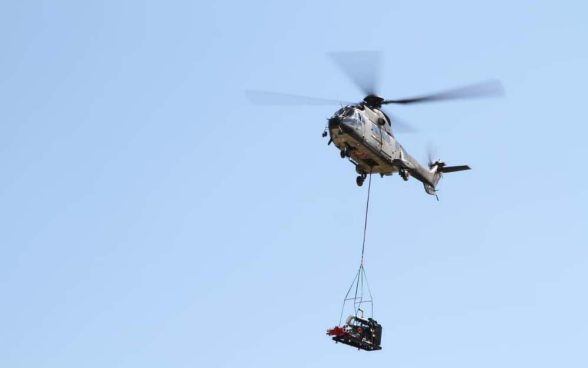 #Übung mit Helikopterflügen beim Kernkraftwerk #Leibstadt: Am Montag, 11. April 2022 trainieren Einsatzkräfte des Bundes und des Kernkraftwerks Leibstadt den Lufttransport von Notfallmaterial. bit.ly/3jfFIBE Bild: <a href="/ENSI_CH/">ENSI</a>