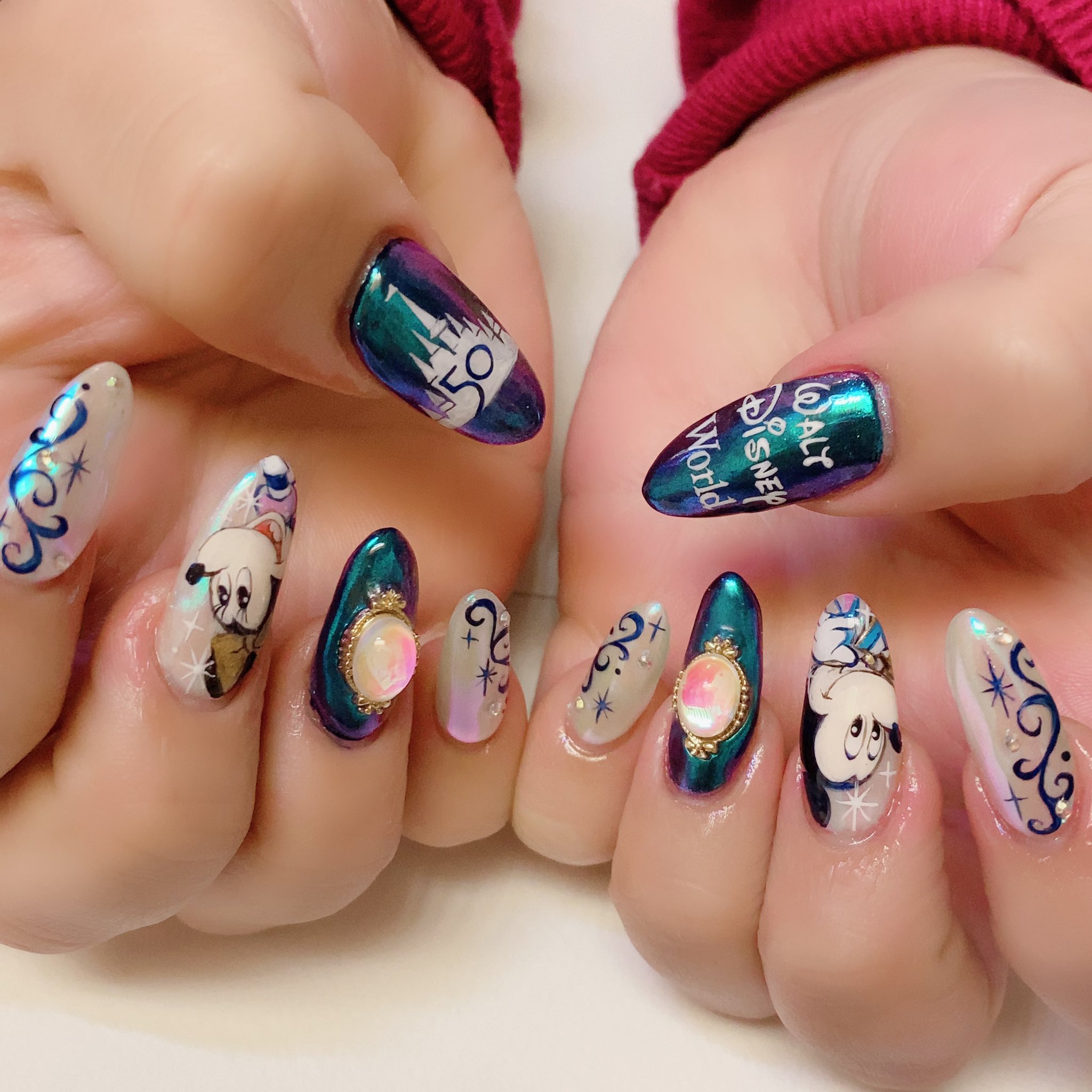 Koririo Nail スタッフのネイルご紹介 ウォルトディズニーワールド50周年記念イメージネイル 痛ネイル モチーフネイル ディズニーネイル T Co Addw39uuy0 Twitter