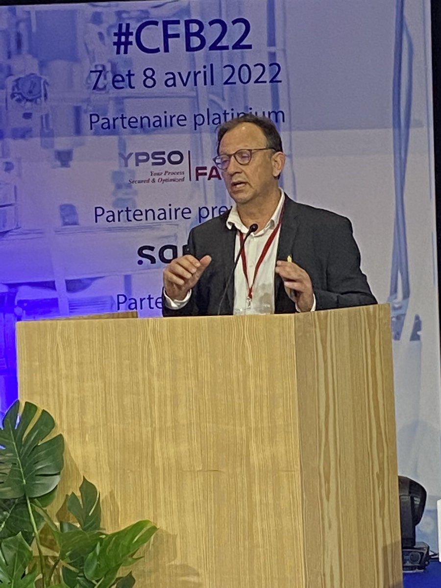 Pole_Medicen's tweet photo. Eric Calvosa, @SanofiFR, Patrick Chareyre, @CapgeminiEngFR et Patrick Perré, @centralesupelec nous présentent le projet CALIPSO pour accélérer l’implémentation du digital dans la bioproduction #CFB22 https://t.co/1Dv2chJyaj