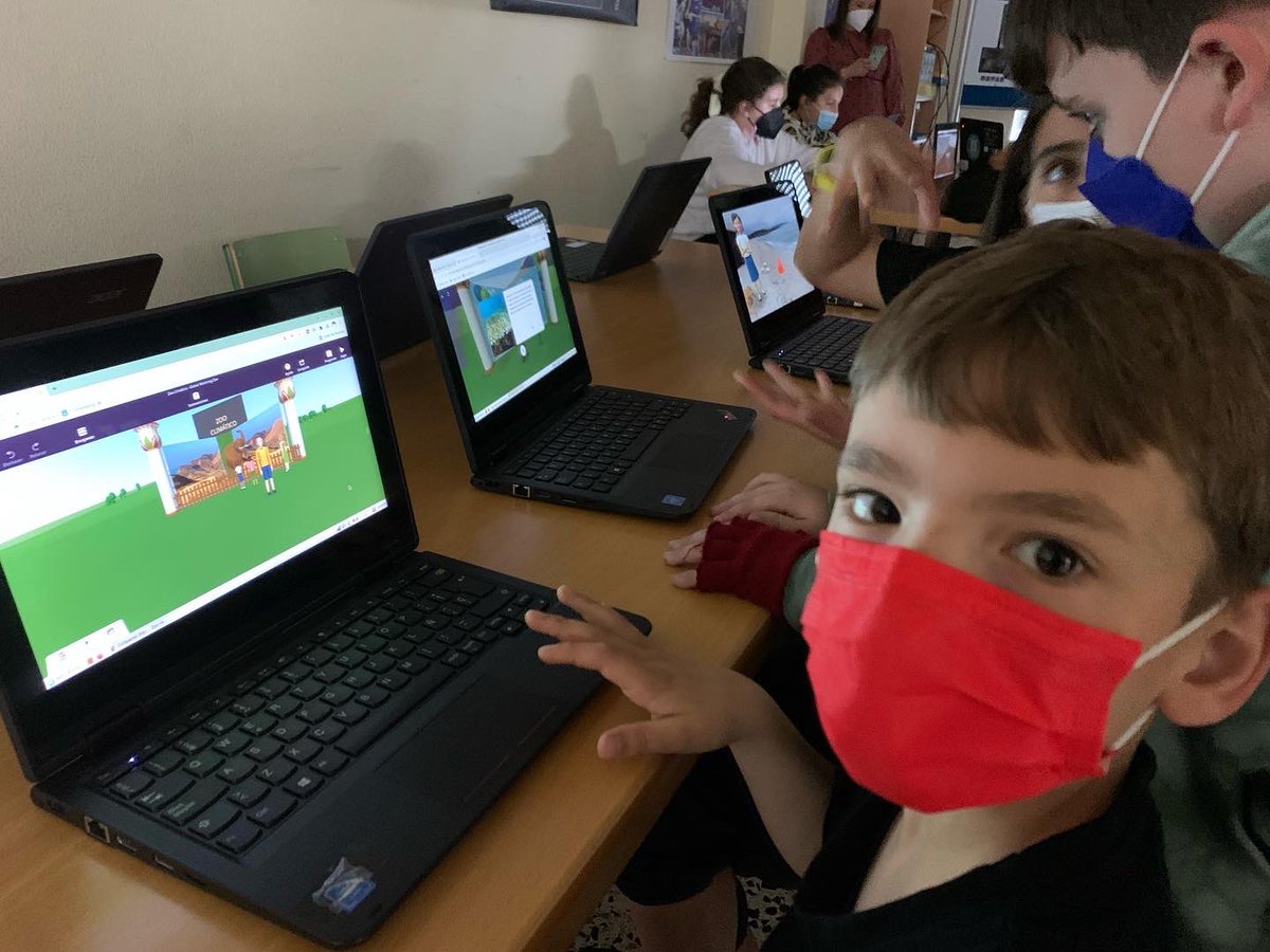 PontedosBrozos's tweet photo. Pasapalabras, videoxogos, simulacións… algúns dos proxectos que se fixeron no club de ciencia coa Plataforma CoSpaces
#virtualteality #mergecube #cospaces @cospaces_edu #CosSpaces_Edu #edtech #creatividad #clubciencia #clubcodigo #programacion #coblocks #ceippontedosbrozos https://t.co/LoSWk5Bdz6