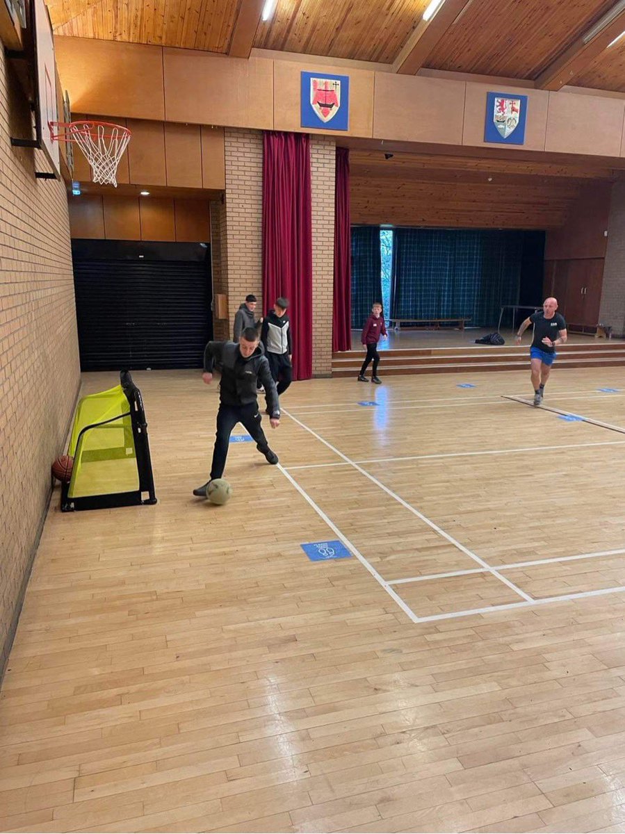 Thursday night seniors club at Pans !
Great fun and interaction.#fun #youngpeople