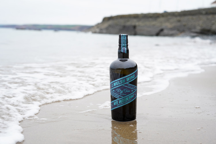 welshfooddrink's tweet photo. Welsh Gin Selected as Craft Gin Club’s Gin of the Month
https://t.co/VjyS5YywjL
#inthewelshwind #ginofthemonth #craftginclubbers #craftgin #drinkblogger #drinkbloggers #welshfoodanddrink #gin #welshgin #foodanddrinkwales #foodanddrink #welshdistillery https://t.co/DT6DEZvFcm