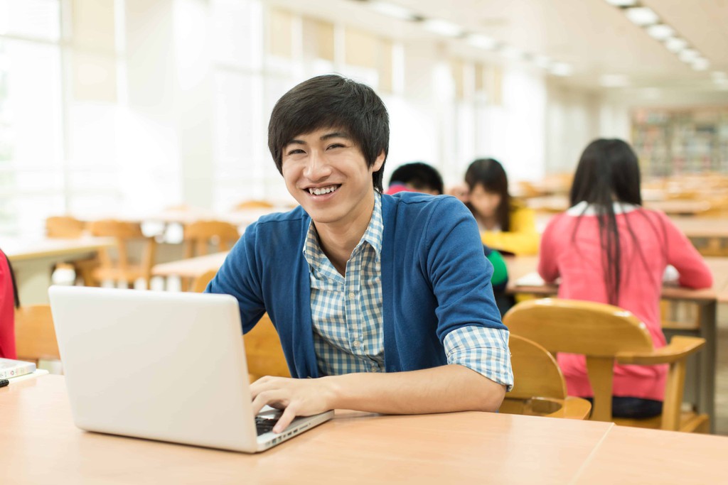 BeConfident_io's tweet image. Although the mirror serves as a convenient and easy tool, with no feedback or evaluation, this form of job interview practice is not efficient.

Read more 👉 lttr.ai/vP1Q

#jobinterviewsimulations #interviewprep #JobInterviewConfidence #jobseekers