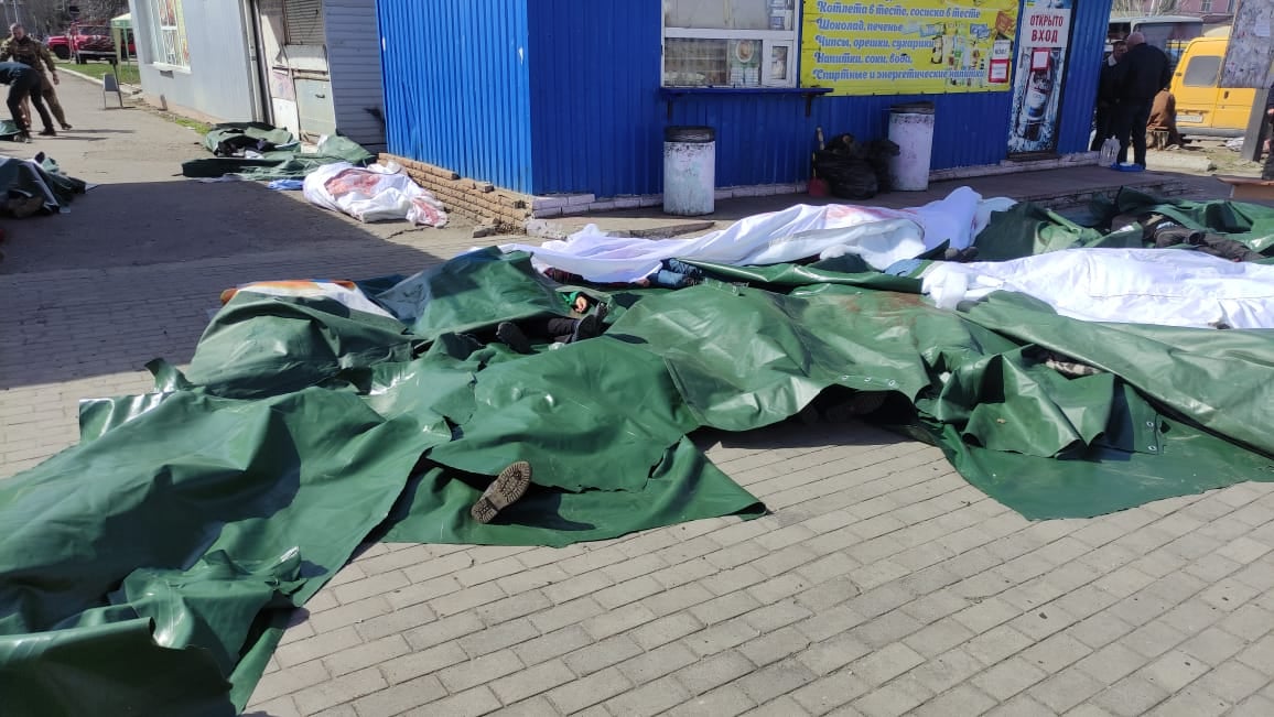 WarNewsPL1's tweet photo. 🇺🇦🔥🇷🇺
🔥+18 🔥
Pojawiają się pierwsze materiały z Kramatorska. Przypominam, że dziś Rosjanie ostrzelali lokalny dworzec. Rosja dalej zabija... https://t.co/ybc2EbgU3w
