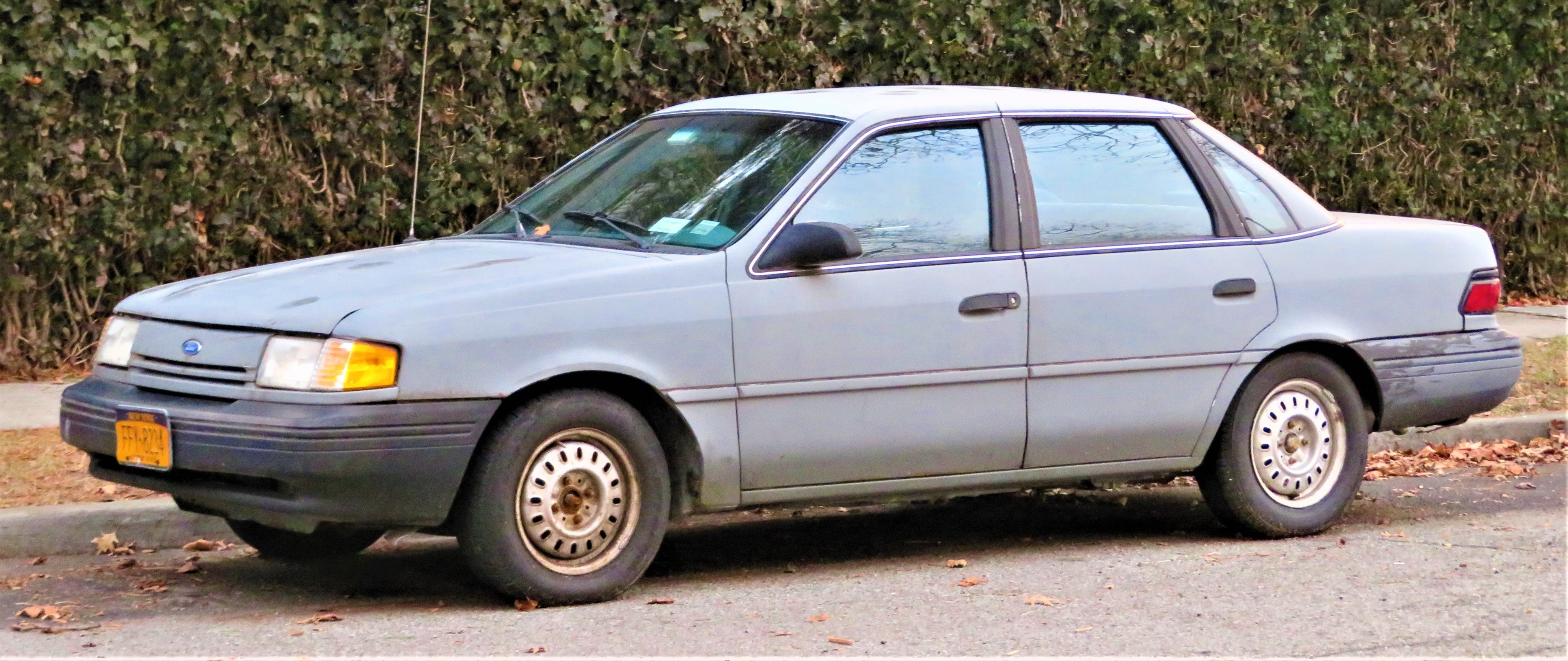 Ford Topaz 1993