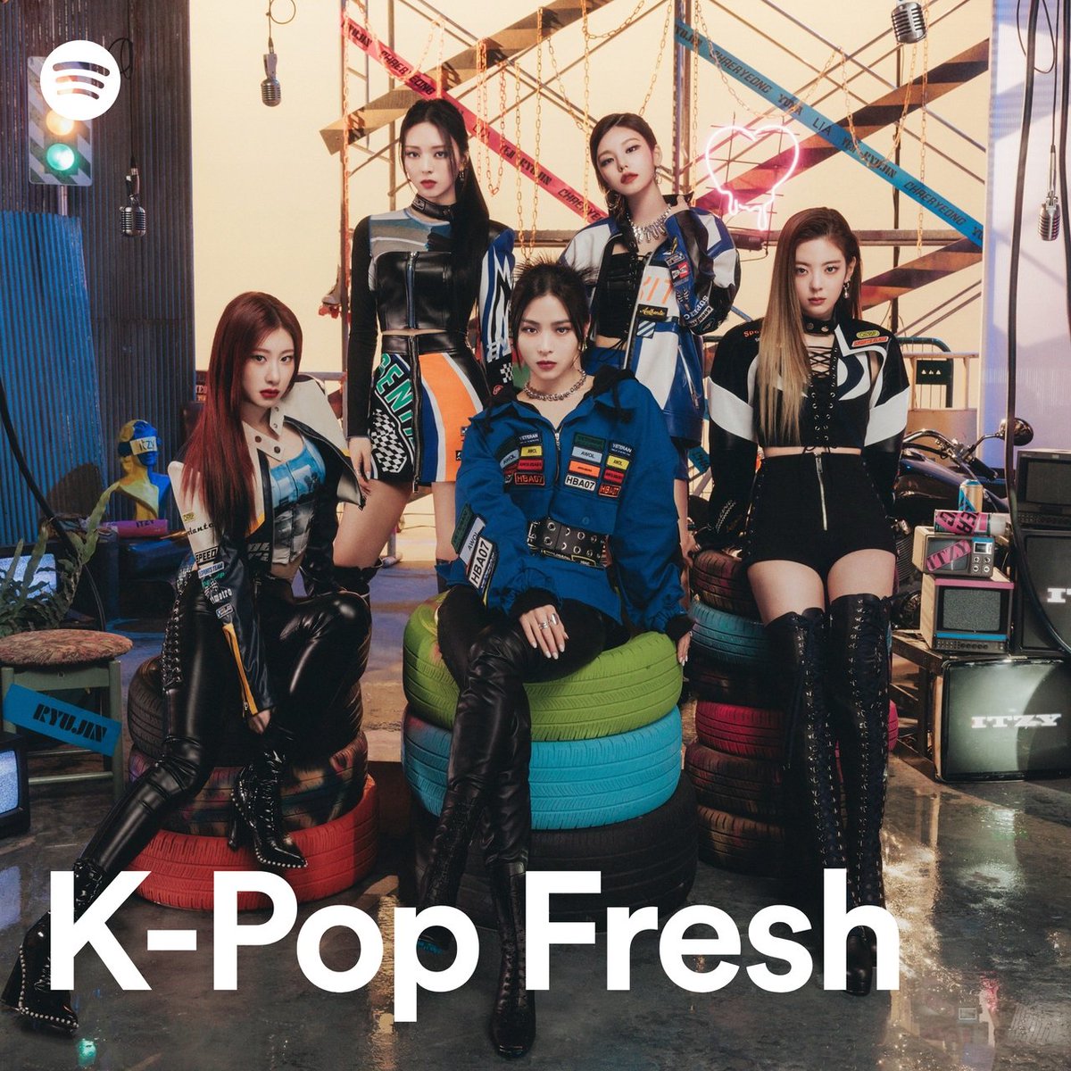 SpotifyJP's tweet photo. 📺#Venue101
#ITZY (@ITZYofficial) が
韓国からパフォーマンス👏
今夜披露された
日本1stシングル "#Voltage" を
#Spotify でチェック🎧
"#KPopFresh" のプレイリストで
カバーも飾っています💕
▶︎https://t.co/ZVXN1ByZLR
@JYPEITZY_JP
@nhk_venue101 https://t.co/jH6dI9Kxoe