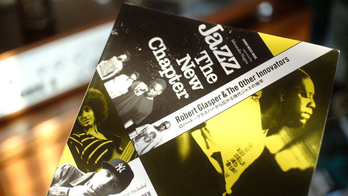 jazz_figaro's tweet photo. お、帰宅したら届いてた。最近よく名前をお見かけする柳樂さん監修のこの本で近年のJazzを覗いてみようかね。まずはVol.1から。
#jazzthenewchapter https://t.co/t9GG4CGMug