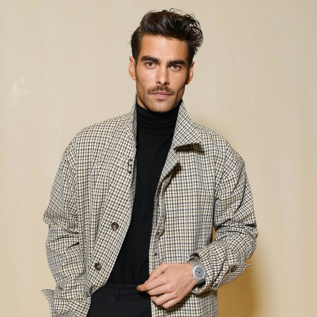 BambuProdu's tweet photo. Este viernes solo le pedimos al Capitán Nicolás que ponga rumbo a nuestras casas.
¿Cuántas veces has visto Alta Mar?
@bambuprodu @jonkortajarena @netflixes
#bambuprodu #altamar #series #jonkortajarena #seriesespañolas #barco #capitan #seriesnetflix https://t.co/P7RBgUpjWr