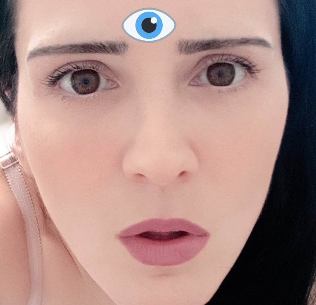 BAENA15003691's tweet photo. #TEVOY A HIPNOTIZAR CON MI TERCER OJO ! 🪄🔮🪄👁️🤣😆👏🏻😹😀BNS DÍAS GUAPETONES-AS Y BUEN FINDE😘😽! https://t.co/5fn3e8zndm