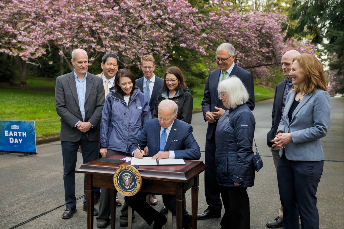 On this Earth Day, I signed an Executive Order to strengthen our forests on federal lands and make them more resilient in the face of threats like wildfires.