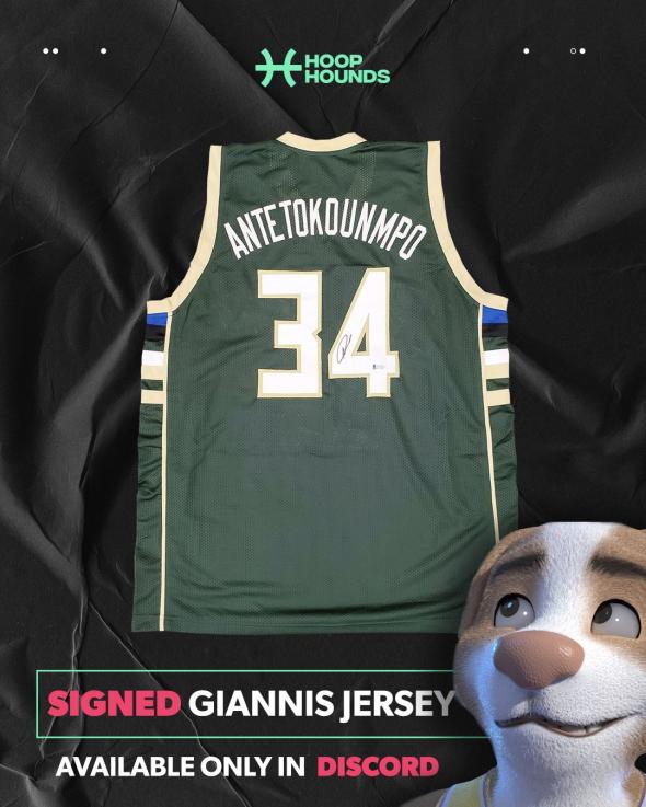 We're giving away a signed Giannis jersey for the closest guesses to the final score in the #Bucks v #Bulls game today. #NBA 

Head to our Discord to get involved! discord.gg/gYEsTEzU