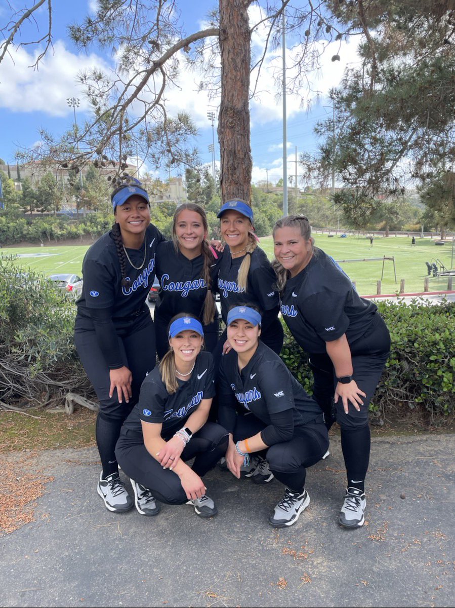 Congrats to our #BYUsoftball grads who have a game in San Diego tonight ☺️🎓