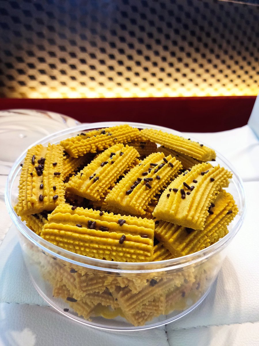 LapauTV's tweet photo. Jom buat kuih raya���� https://t.co/6w1Rmk7PZV