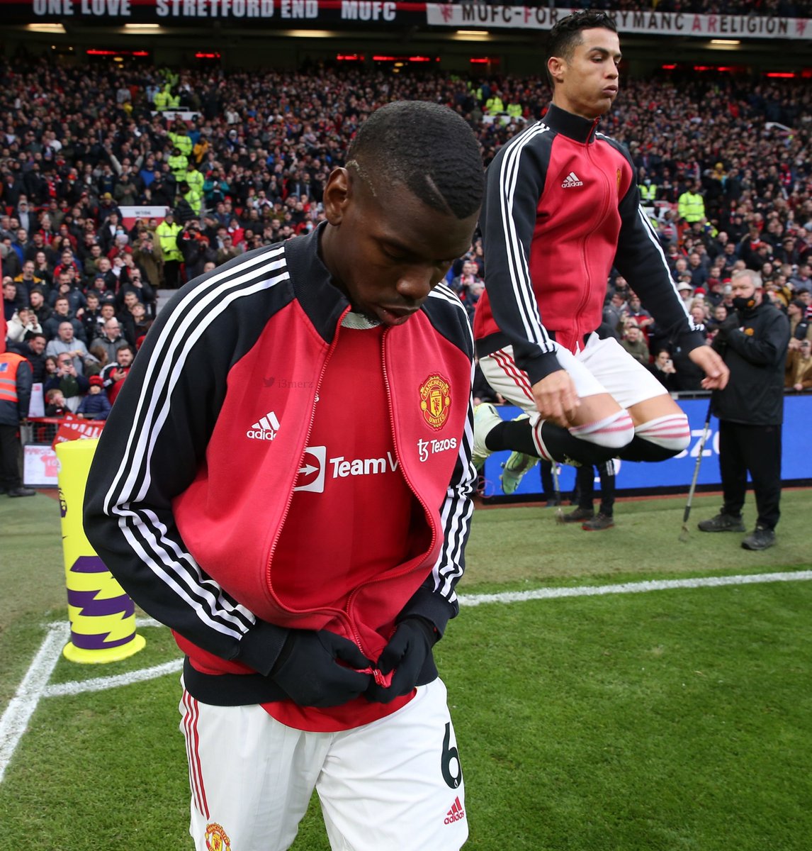 lnstantFoot's tweet photo. Où doit signer Paul Pogba pour la suite de sa carrière d'après-vous ? 🤔 https://t.co/EdlBqD49uJ