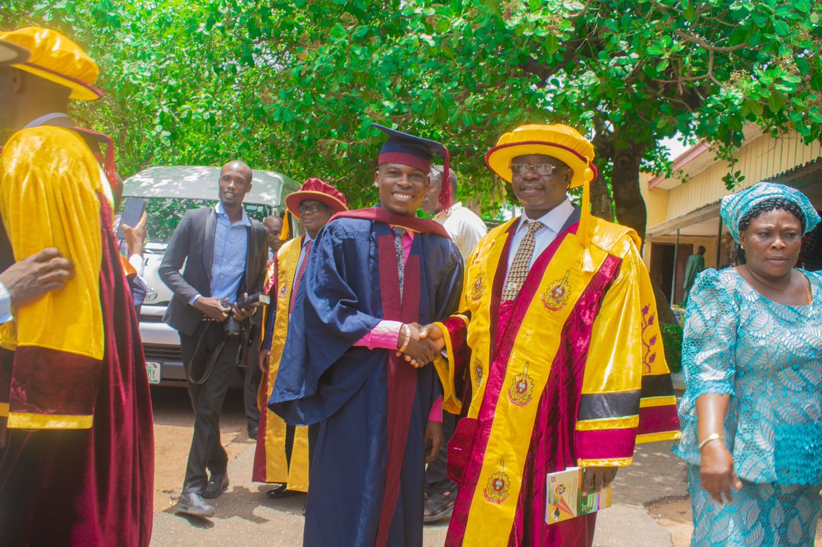 theanuadeboye's tweet photo. Today, I congratulate and felicitate our Graduands, Managements, and the entire LAUTECH Community on the success of the 14th Combined Special Convocation (Admission into First Degree). #LAUTECHConvocation2022 #lautech #lautechsug #TeamARISE https://t.co/q45XkfgAZu