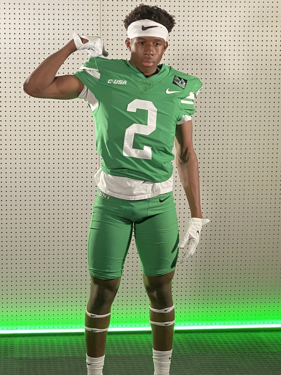 dior28live's tweet photo. Great unofficial visit at North Texas. Awesome facility and campus. Couldn’t do it without God, thank you for taking the time @PCobbs43 @MeanGreenFB #GMG 🟢⚪️ @CoachFleen @ForneyRecruits https://t.co/eLoVOGvbIF