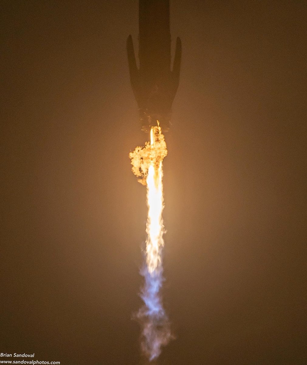 Falcon 9 landing after taking the NROL-85 mission to space. Foggy and dark, a classic Vandenberg launch! #NROL85