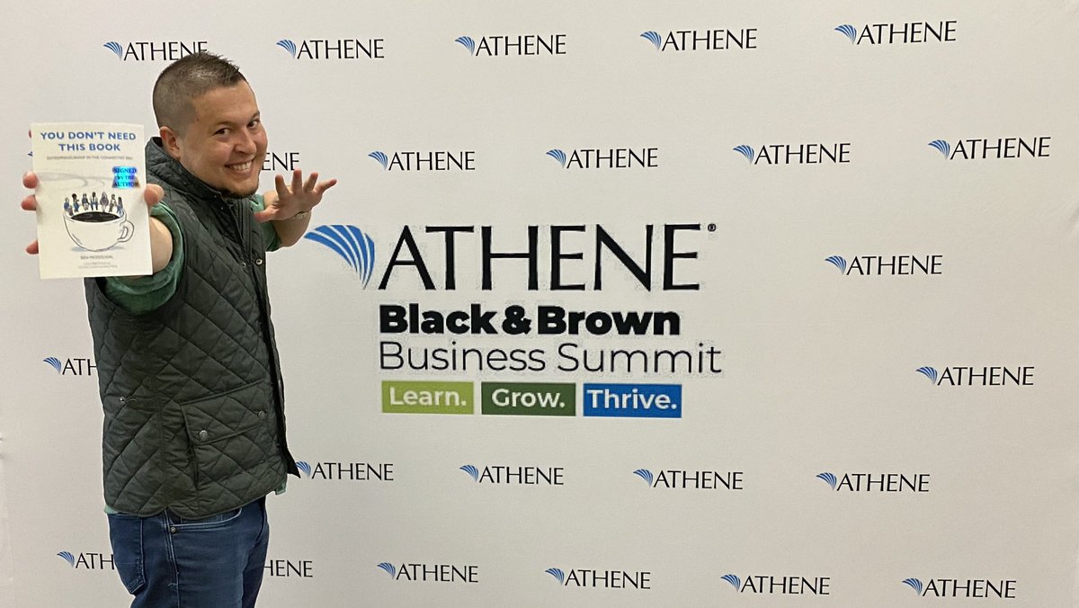 PourOverPress's tweet photo. @BENovator @WDMCHAMBER @cityofwdm @BusinessIOWA @TechstarsIowa @WellsFargo @Chase @BankofAmerica @SBA_Iowa @DSMpartnership @KauffmanFDN This was a memorable finish…
Signed copies of #YDNTB went to all sorts of remarkable #entrepreneurs at #BBBS22 yesterday, then 100 more arrived as @TheSharkDaymond wrapped things up in style. @BENovator signed books until his hand hurt and encouraged everyone to keep building! https://t.co/1yhxYGXcB7