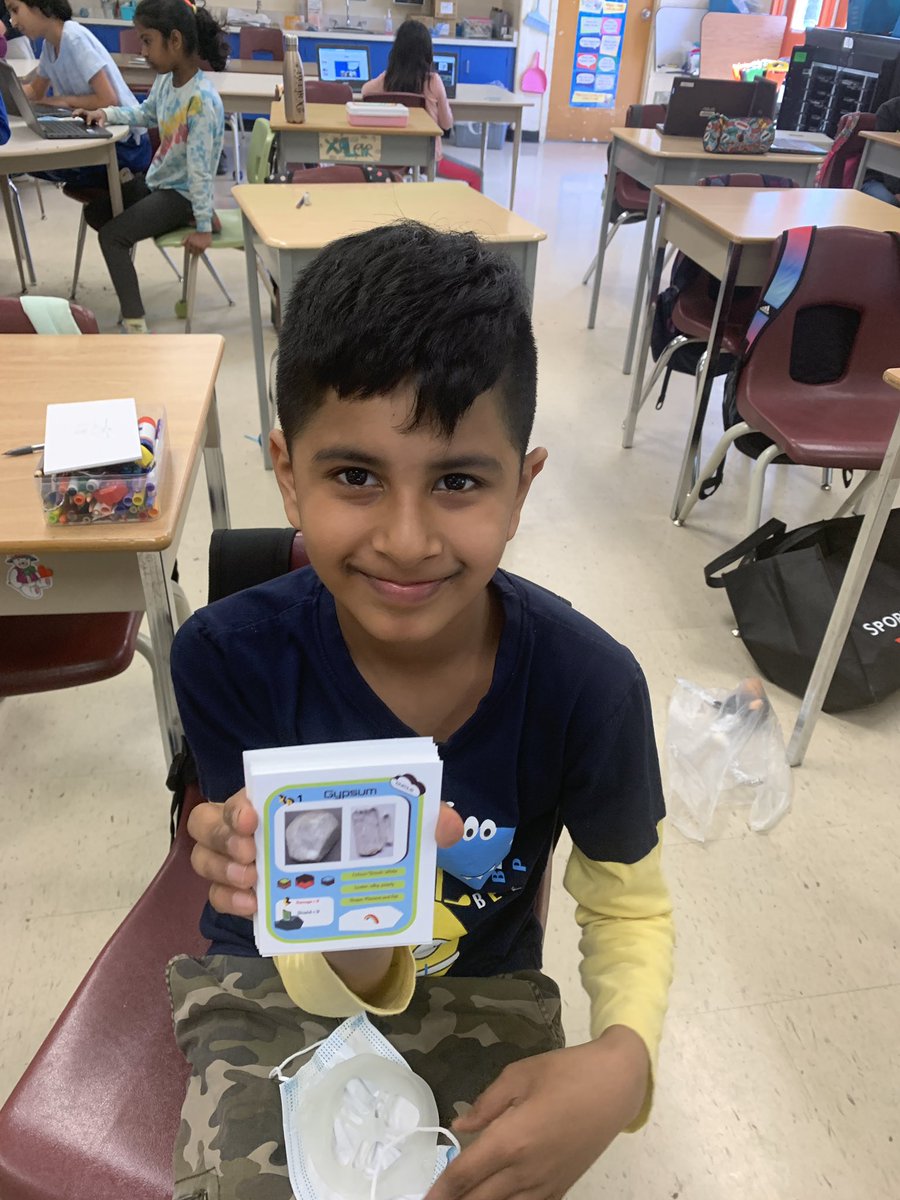msbadescu (@artbadescu) on Twitter photo Trading cards? Yes please! Rocks and minerals trading cards. Ss researched a mineral, its characteristics, where itโs mined, what itโs used for and cool facts. Look at those smiles! Let the game begin! #studentvoice <a href="/SenecaHill_TDSB/">Seneca Hill PS</a> <a href="/tdsb/">Toronto District School Board</a> <a href="/LC2_TDSB/">Learning Centre 2</a> Trading cards? Yes please! Rocks and minerals trading cards. Ss researched a mineral, its characteristics, where itโs mined, what itโs used for and cool facts. Look at those smiles! Let the game begin! #studentvoice <a href="/SenecaHill_TDSB/">Seneca Hill PS</a> <a href="/tdsb/">Toronto District School Board</a> <a href="/LC2_TDSB/">Learning Centre 2</a>