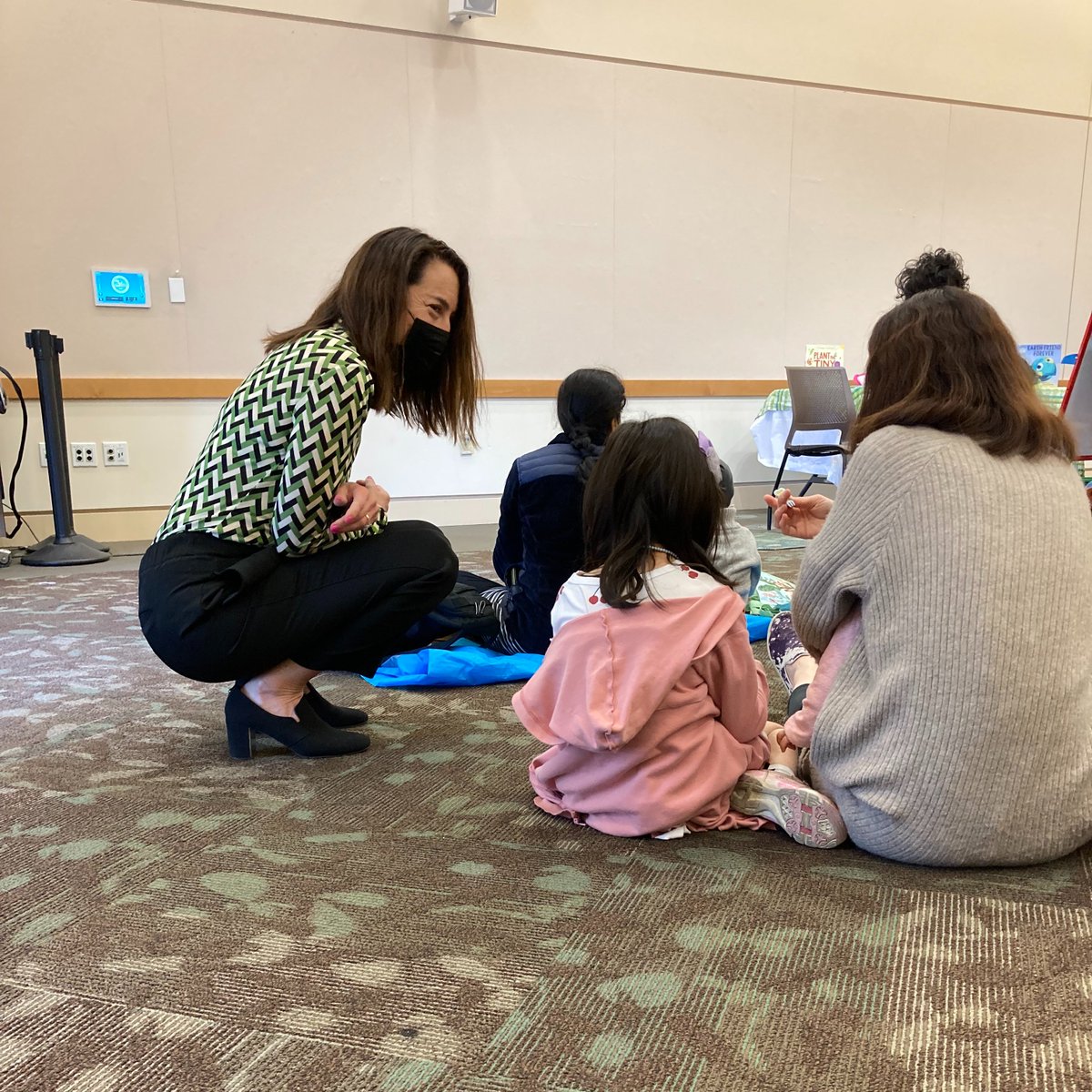 SupEllenberg's tweet photo. I had a great time reading #EarthDay stories with families at the Central Park Library in Santa Clara.
Thank you to the @SantaClaraLib team for hosting and to @FIRST5SCC for joining us with information and resources!
#D4Reads https://t.co/FPTGJbnnZp