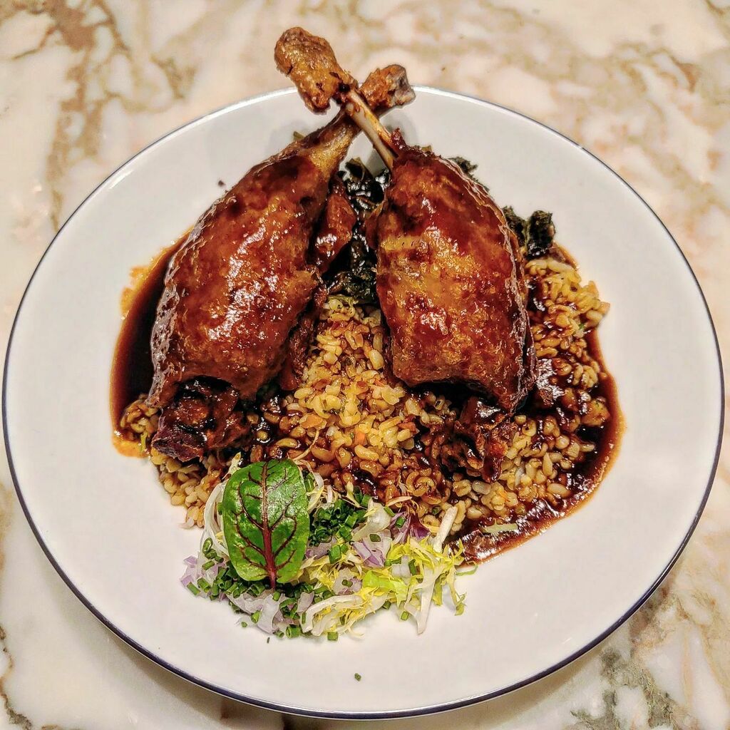 BehradEats's tweet photo. Duck Confit
Bulgur Potage, Braised Rainbow Chard & Kale, Duck Bacon, Duck Gastrique
@LiberteDC - Washington, DC
Date Visited: Apr 12, 2022
#BehradEats #LiberteDC
#BrasserieLiberte #Georgetown https://t.co/vX1RaQjFG4