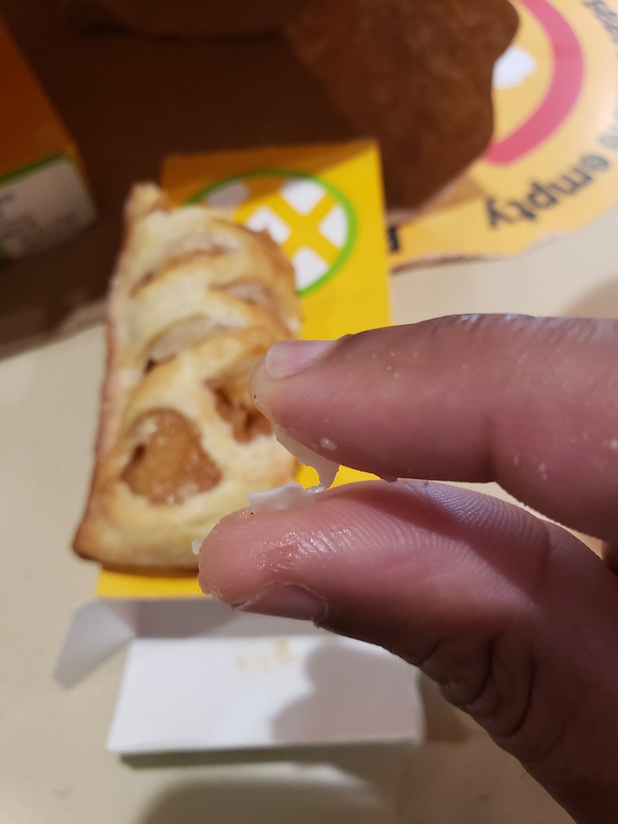 PhillKersey's tweet photo. @McDonalds why is there plastic in my apple pie??? 🤢 https://t.co/i1RUcu2G04