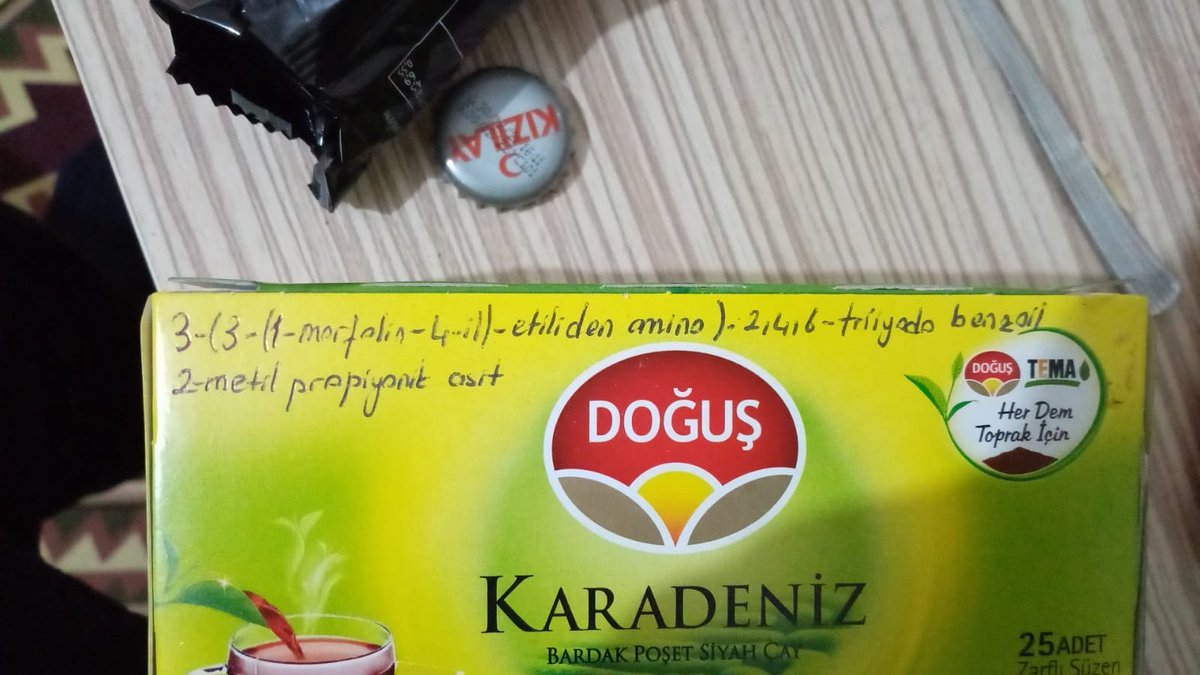 Tam çay içip keyif yapacakken aklıma  farmasötik kimya sınavı olduğu gelmiştir. işte ecz fak arkadaşlr #eczacılık