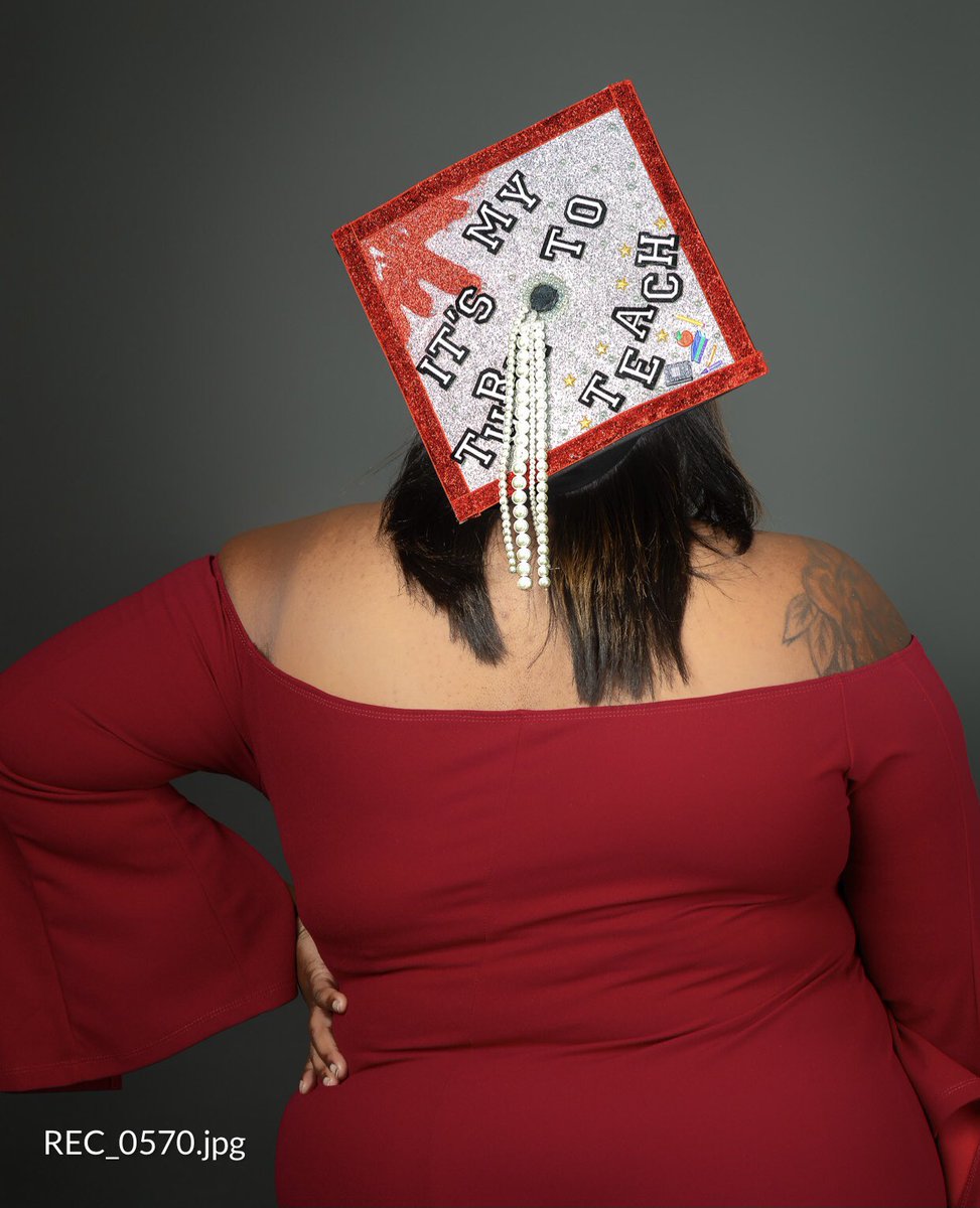 alwayzz_squad's tweet photo. This last semester was tough for me losing my closest friends/my uncle,challenges with classes, etc. But I overcame any obstacles in my way and can finally say I did it ! I will be graduating from Alcorn State University on May 14th 💜😁
#LLJAYG
#LLJ https://t.co/LfhAVAX7RV