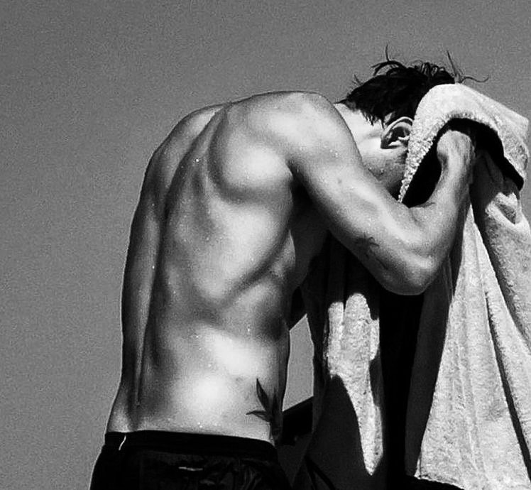 harry Styles pics (@thestylesfandom) on Twitter photo 