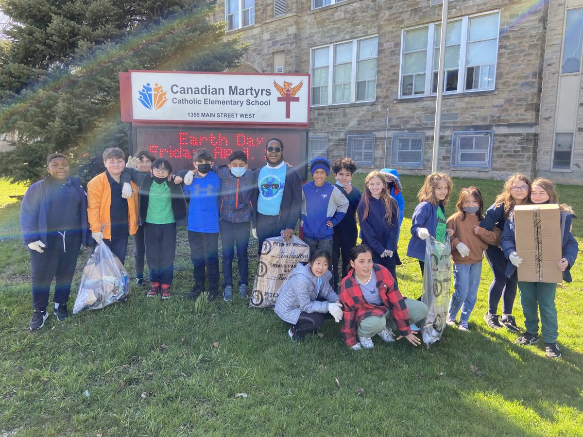 camaceschool's tweet photo. Celebrating Earth day and cleaning up our environment @HWCDSB #EarthDay2022 https://t.co/LVSXGlbDt7