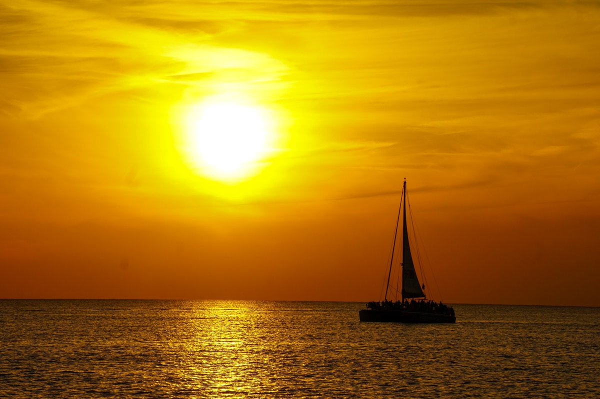 walexand4z's tweet image. Today my phone reminded me how I spent #EarthDay last year.  Enjoy the beauty around you and let’s do our part to keep it that way for the next generation.