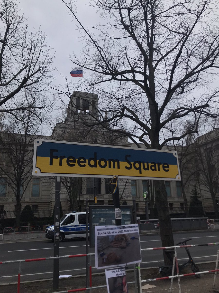 RukiyeAPatan's tweet photo. 📍ukraine in berlin https://t.co/3yrGYIwFQ9