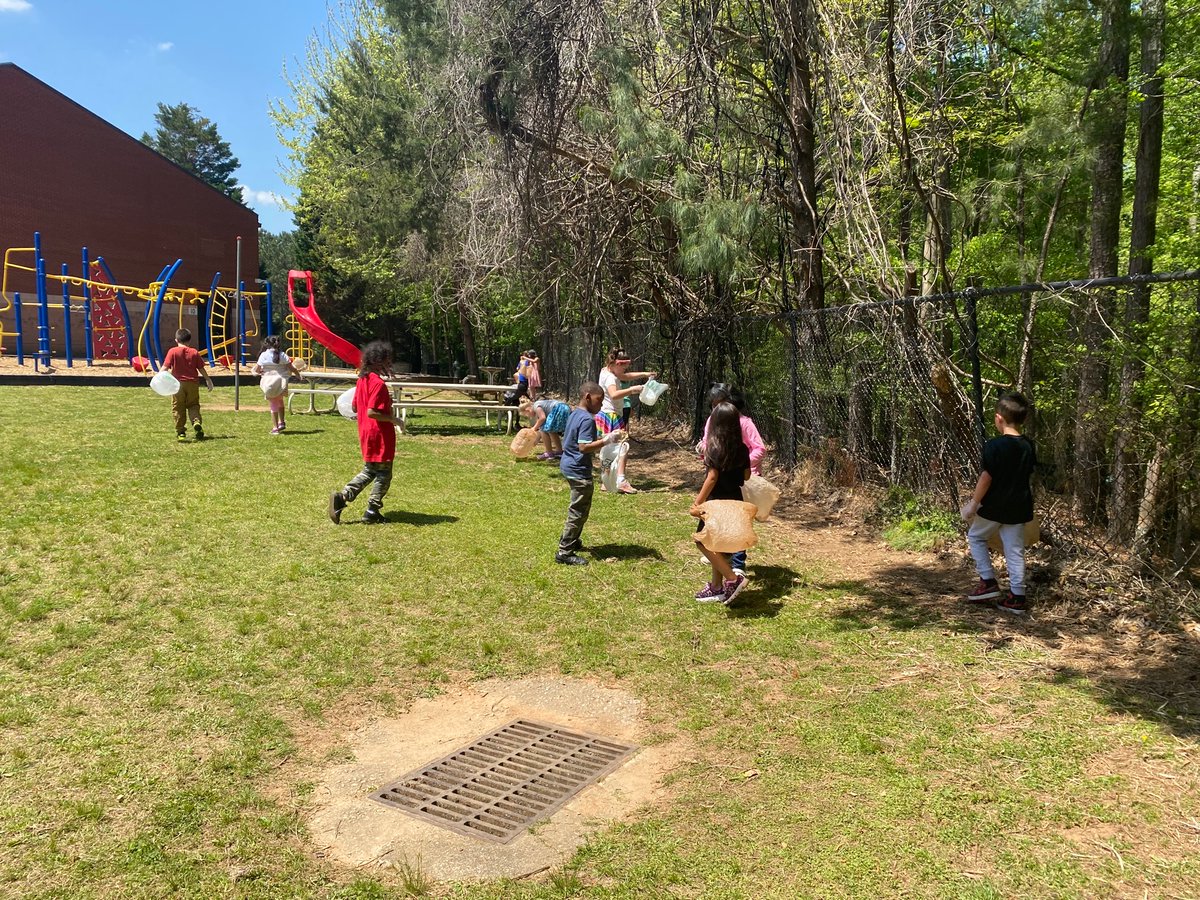 MrsRobertsonREES tweet media