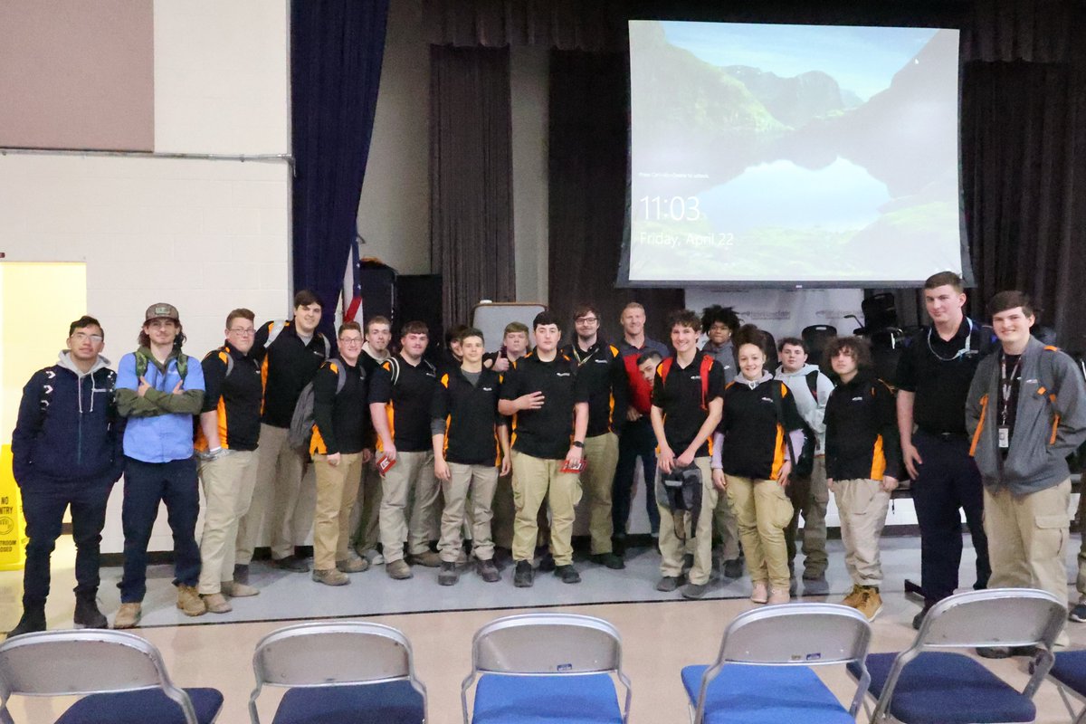 EFCTS's tweet photo. HUGE thanks to @OhioStateFB national champ, NFL'er, @971thefan personality, and CTE supporter @Bcarp3 for visiting us at FCC today! Mr. Carpenter is the co-owner of @Carpenter_614, and came to talk to our HVAC and CT students about career preparation. #YourFutureOurFocus #GoBucks https://t.co/HxmQ4U9w9p