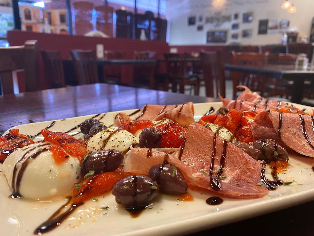 chef_carmine's tweet photo. What do u guys think? #2chefs #_chef #Amazon #linkinbio #blog #carmine #chef #chefcarmine https://t.co/wsmfy28bxu
