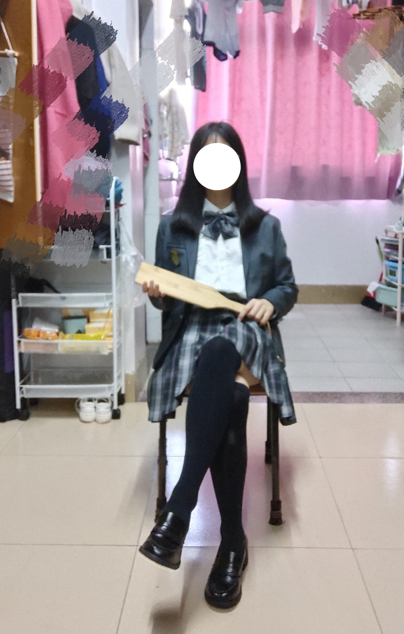 姓名不能为空呀on X: 呜呜呜，好想摸男孩子的屁股#打屁股#spanking t.coByVJpf4ddv  X