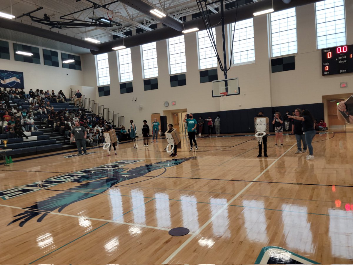 NeuseRiverMS's tweet photo. Today's Nest Competition was TONS of fun! Fuerza came out on top in the competitions today and all were excited to celebrate spring athletes! #NRMSHouseSystem #AtTheRiver #HouseCompetitions #SchoolSpirit https://t.co/nJOOn0rIng