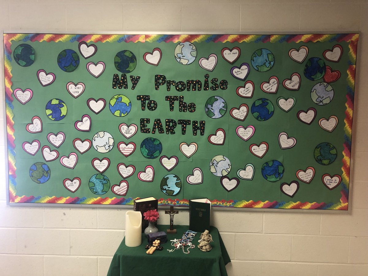 Thanks to our school Eco Team for leading us today to celebrate Earth’s day 2022. You inspired us to come up with our class promises to help saving our planet. ⁦<a href="/StEdmundEcoTeam/">St Edmund EcoTeam DPCDSB 🌎🌿💚</a>⁩