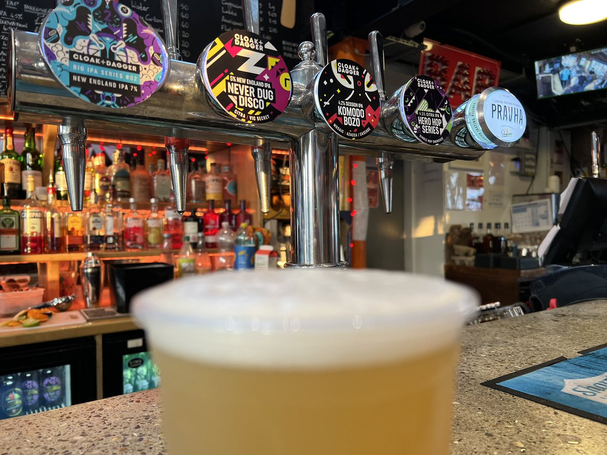 BadBocho's tweet photo. Number 2 is the triple hop Kamodo Bozo from Cloak and Dagger at the beautifully located Coast Cafe! #sunsetbeer #cloakanddagger #WTTO #coastcafe #sunnyworthing https://t.co/DdpvsU5OVi