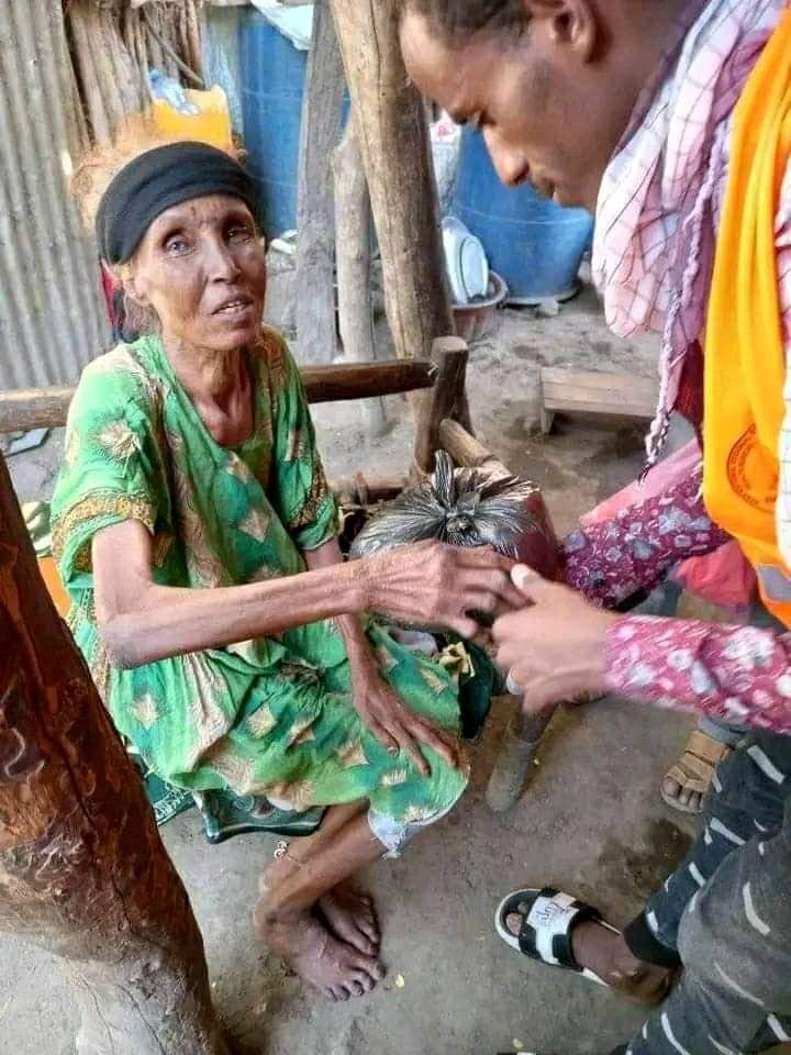 KadirIdris12's tweet photo. #BreakTheSilence
Please focuses on our displaced people .
Don't be alarmed by the tongues that preach peace . Peace can not be achieved without sacrifice
#AfarUnderAttack
#AfarCantWait
#Afarisbleeding https://t.co/uX3U81mhQ4