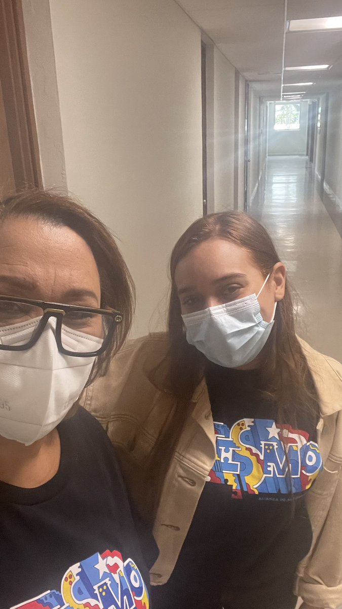 WIPRTV_Oficial's tweet photo. Nuestros compañeros de la Corporación de Puerto Rico para la Difusión Pública se unen hoy al día casual con motivo del Mes de la Concienciación del Autismo.
Nuestra solidaridad siempre con la @AlianzaAutismo de Puerto Rico.  🧩 ❤️🧡💛💙 https://t.co/hwikqFFeCf