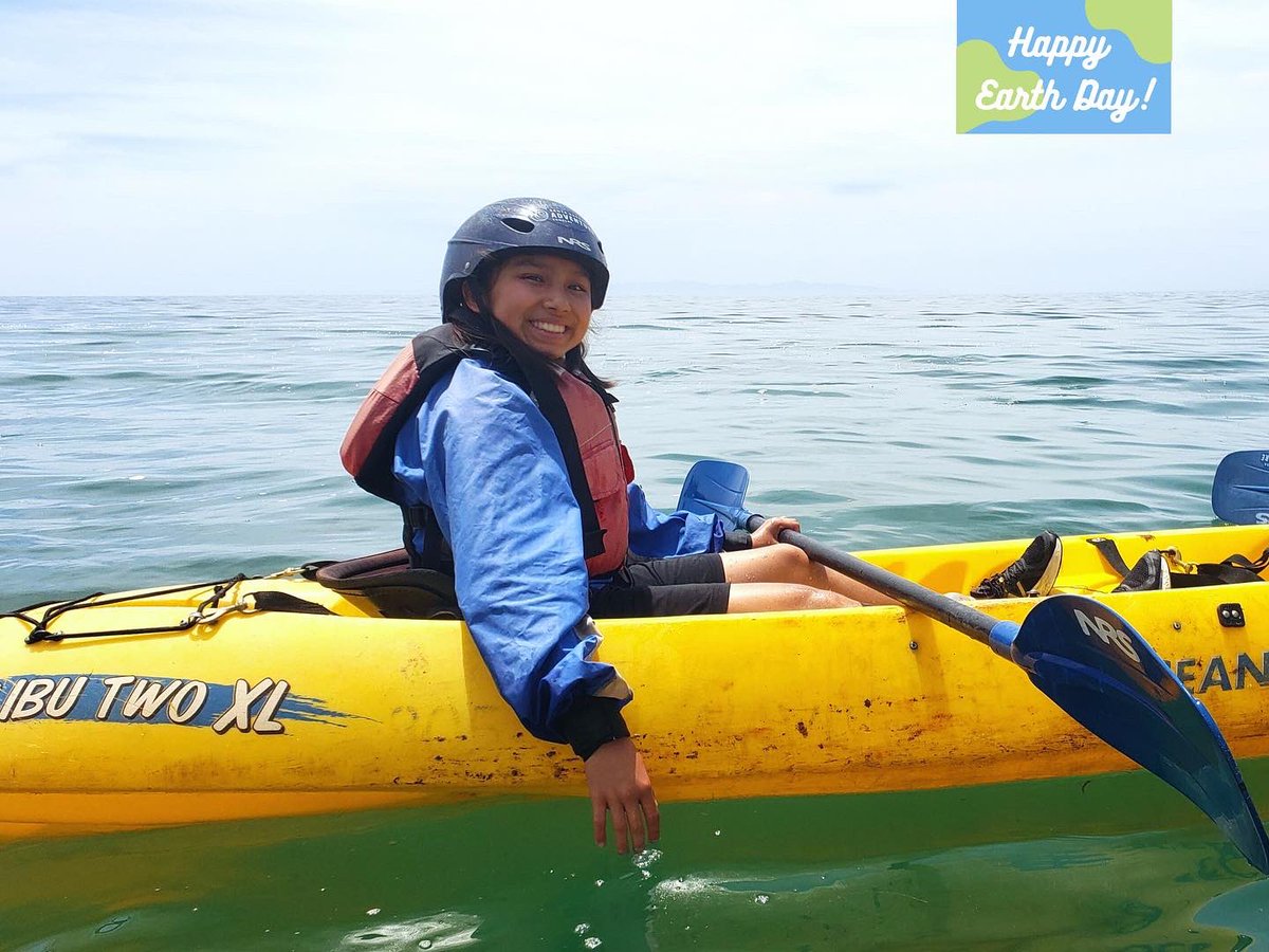 YESscholars's tweet photo. Happy #EarthDay2022 from YES Scholars🌎🌱 What are you doing today for a greener, brighter future?☀�� https://t.co/5gZS9owri7