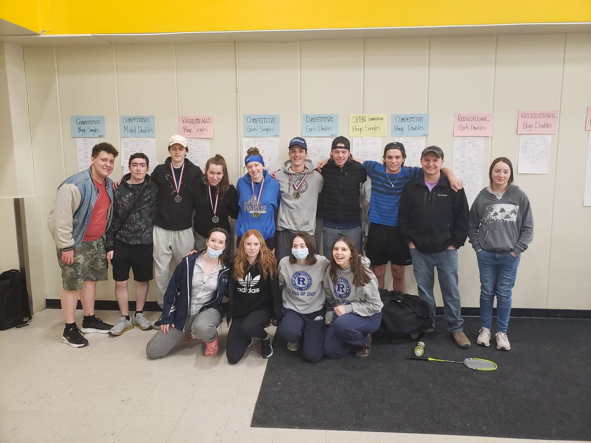 Great day at the county championships for the <a href="/renfrewraiders/">Renfrew Collegiate</a> senior badminton team. Way to go Raiders!
#GoBlue