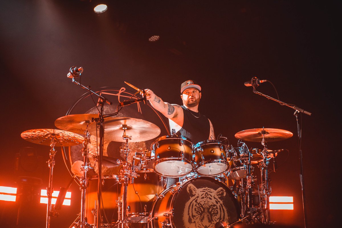 royalblooduk's tweet photo. You say tomato, we say tomato, we love Toronto 

📸 @janinevphoto https://t.co/xmKSRzrUbL