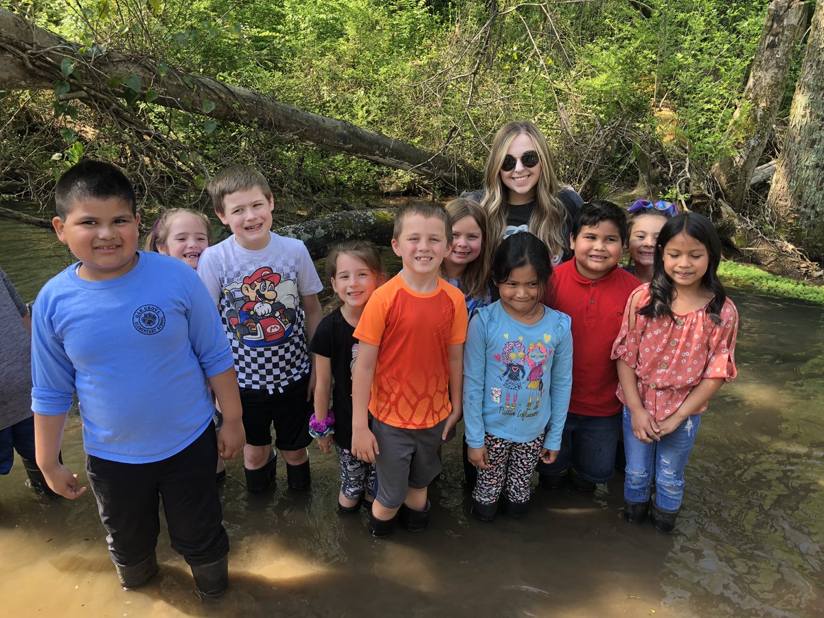 BoshersBlake's tweet photo. Spring 1st Grade Field Trip @OGEStigercubs https://t.co/yUp5ESwFrQ
