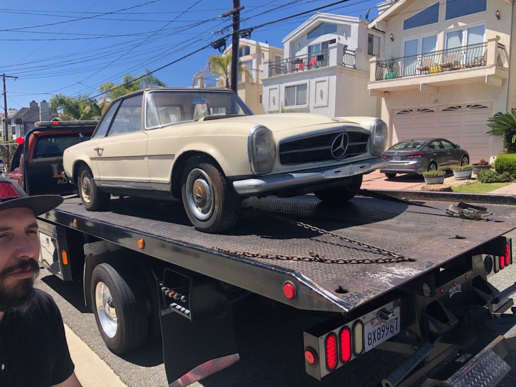 tiarasoptional's tweet photo. Friday looking like this…garage find #MercedesBenz #230SL #garagefind #ranwhenparked #dustygold #greatwaytostartaweekend https://t.co/wANRaCgOFs