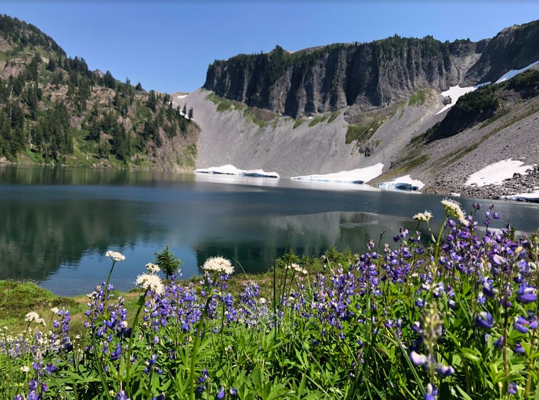 FairhavenInn's tweet photo. Celebrating Earth Day one beautiful hike at a time at Chain Lakes Loop. 🌏 🌱 Enjoy this hike, just a short day trip from Fairhaven Village Inn. https://t.co/h45LSm9Gxk