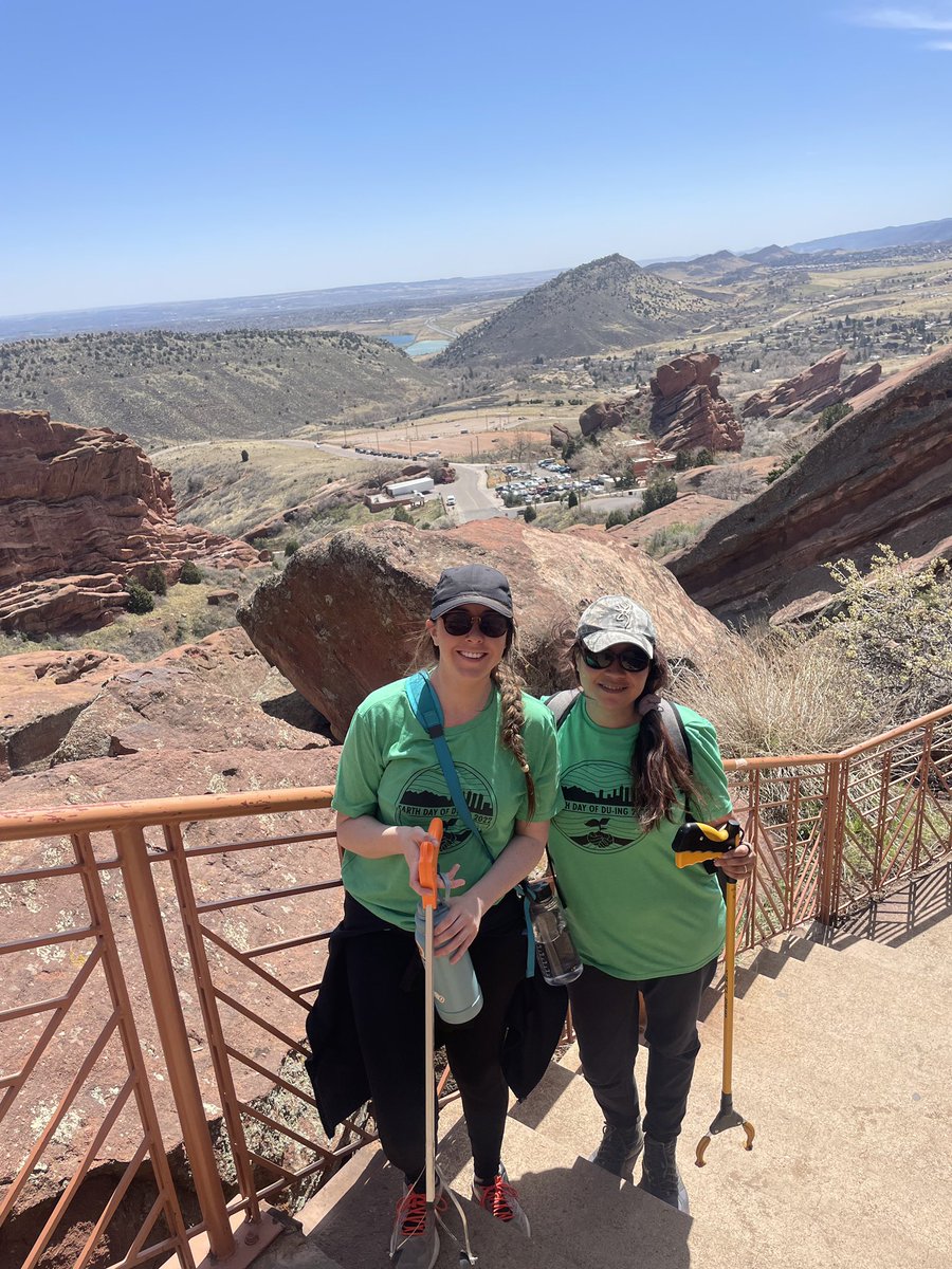 Happy #EarthDay! <a href="/PaulaVK01/">Paula von Kretschmann</a> and Ellen Hogan joined <a href="/UofDenver/">University of Denver</a>’s Earth Day of DUing by cleaning up <a href="/RedRocksCO/">Red Rocks Park & Amphitheatre</a> with colleagues from across campus.