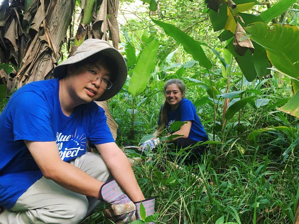 Happy Earth Day! 🌎 Today is a day to recognize all the gifts that our planet gives to us - sunshine, nature, and healthy foods from the earth. Our planet takes care of us, as we should take care of our planet. #BZPHawaii